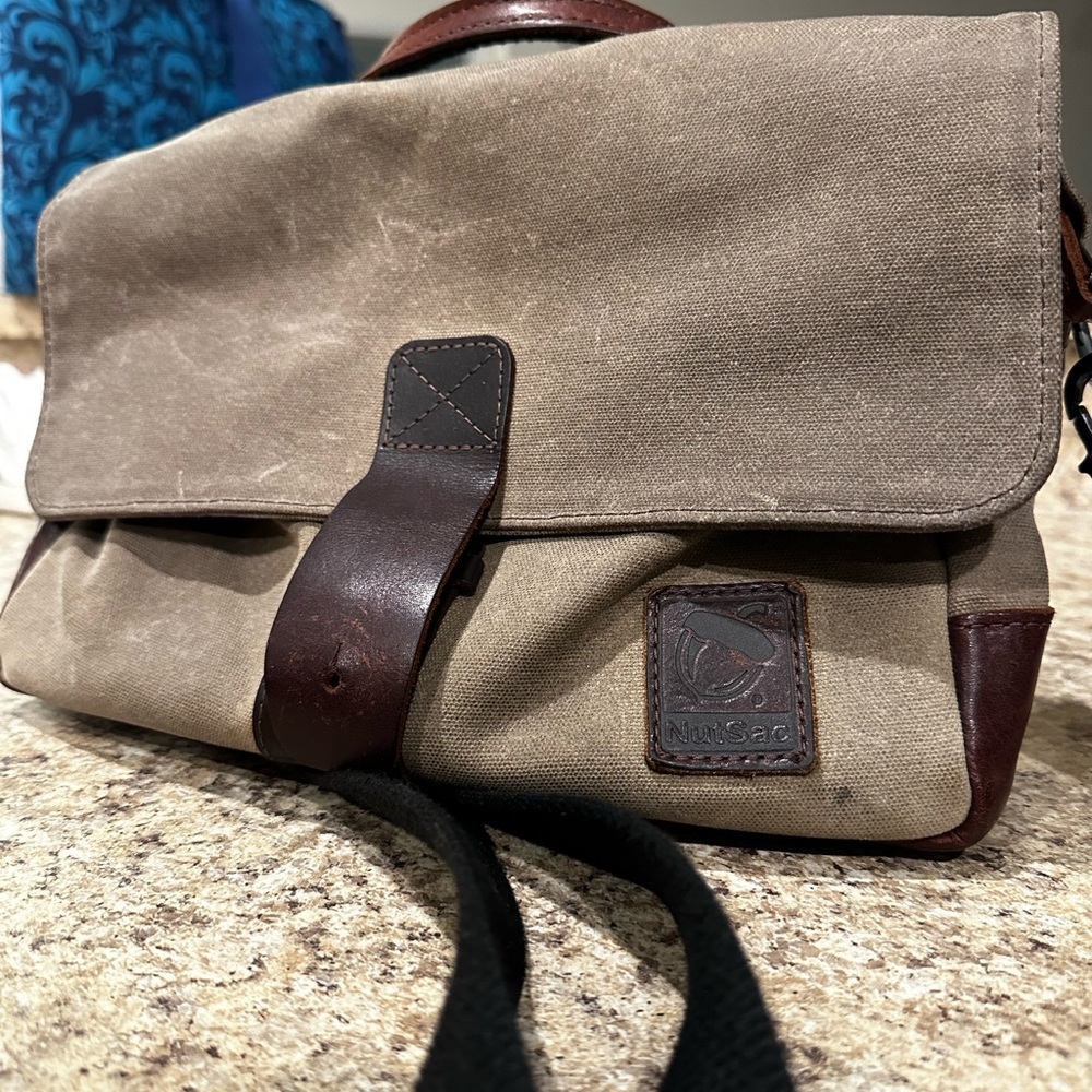 Men’s satchel